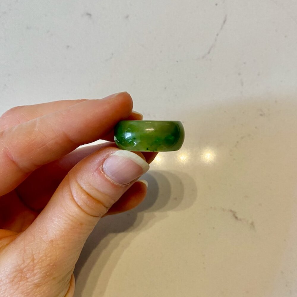 Vintage Solid Jade Ring -- Size 6.75